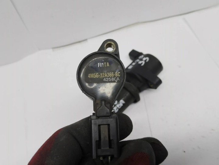 bobina Di accensione Ford Volvo Mazda 4M5G12A366BC 1 szt