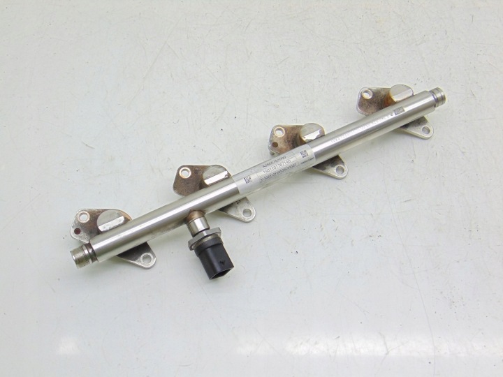 vstrekovacia rampa MERCEDES W177 W118 2.0 AMG A35
