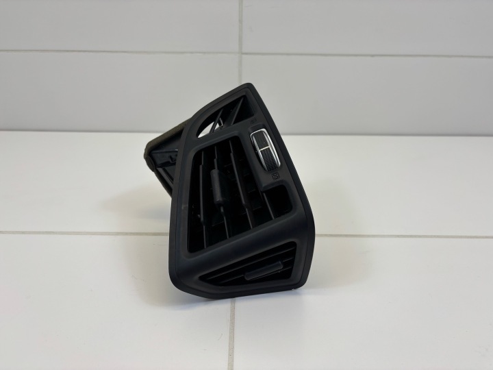 rešetka rešetka ventilacije desna strana Ford Kuga 2 2016 3122517