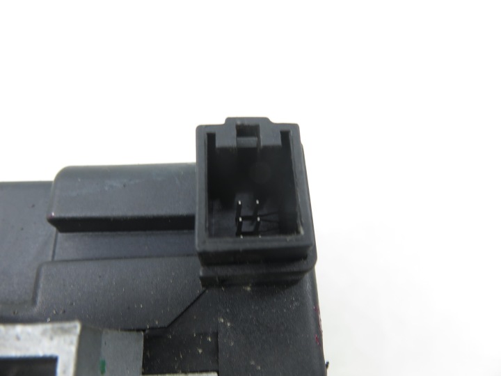 PLAQUETTE AUDI Q5 COLONNE 8K0905852D 8