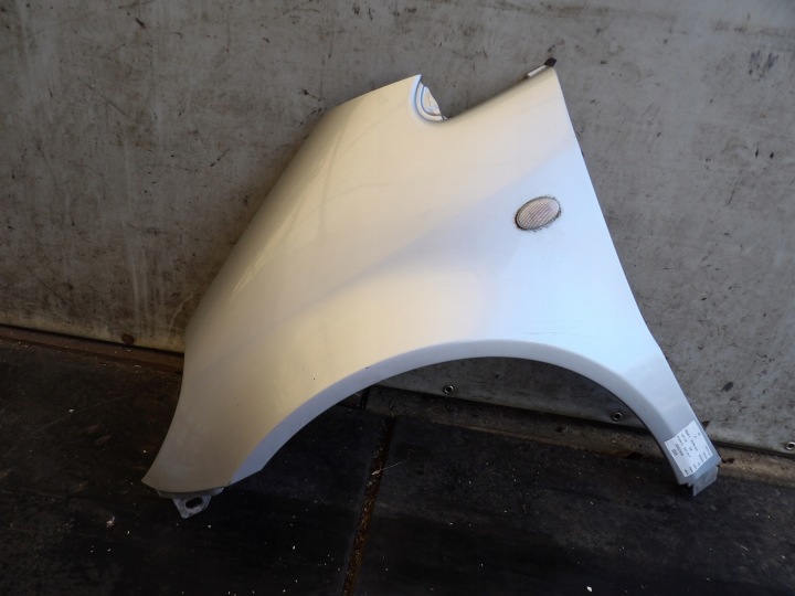 Mercedes A168 long fender left lak. 761