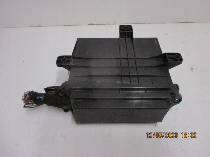 skříňka pojistek TESLA X 1047043-00-C