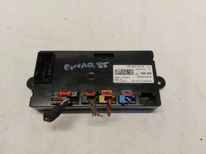 SKODA Enyaq 5LA iV85 modul Bedienteil klimaanlage 1EE907007B