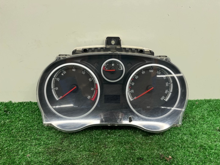 dials dials OPEL CORSA D P0013312043 / 1303304