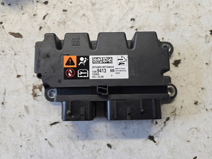 OPEL ASTRA J 4 IV modul SENSOR Bedienteil airbag 13589413