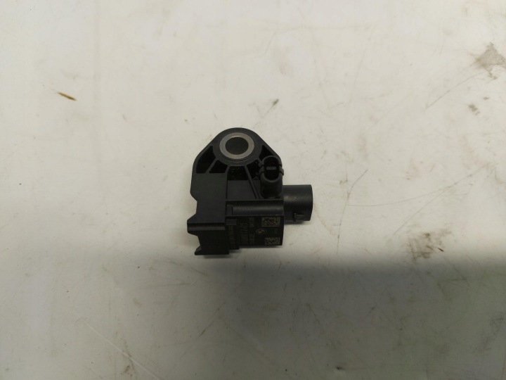 BMW iX1 X1 U11 ütközésérzékelö Airbag 9496817