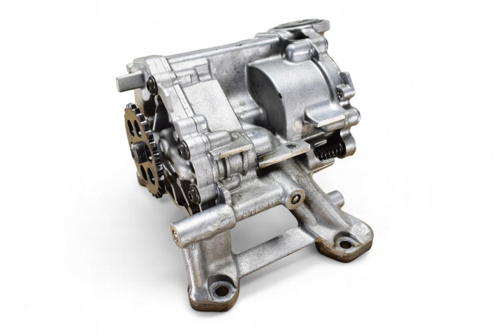 oil pump BMW G20 G21 G30 G31 G01 G05 1.5 2.0 8631810