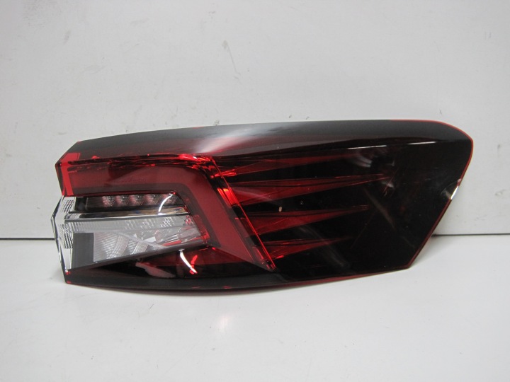 Licht SKODA SUPERB 4 IV 3P0945208 heck hinten rechts