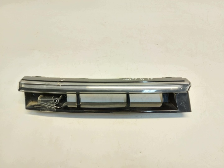 Passat R B9 3J0 FANALE FARO Fari luce diurna Destro FOTO ! 3j0941654a