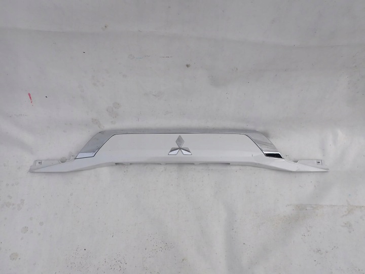 MITSUBISHI OUTLANDER III 3 LIFT 15-21 Blende Schutzkappe heckklappe