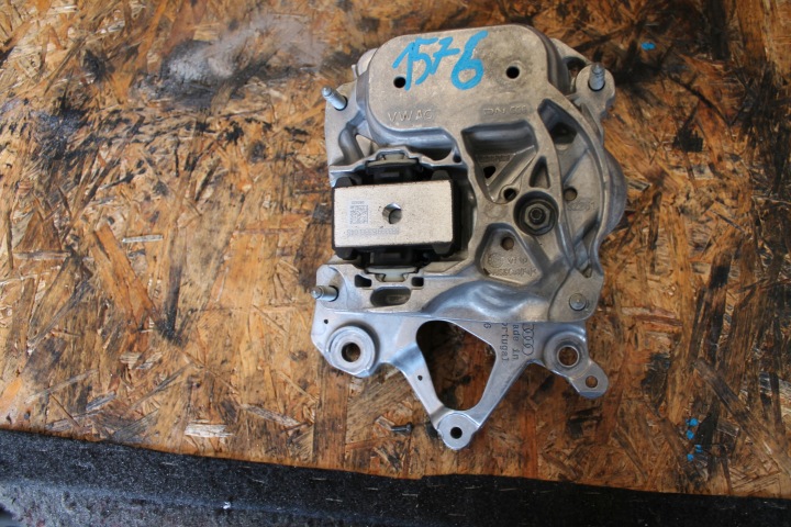 1576. Supporto Scatola cambio montaggio staffa zampa supporto 8B3399115H 8B3399153BG