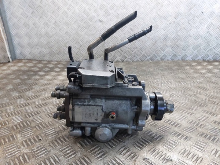 Einspritzpumpe beschädigt OPEL VECTRA B LIFT 24413104 0470504016