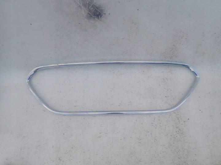 FORD FOCUS MK2 LIFT 08- CHROM Grille/masque 8M51-8C436-AD