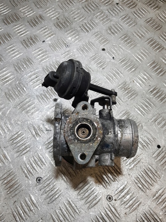 EGR valve VOLKSWAGEN GOLF 4 038131501E