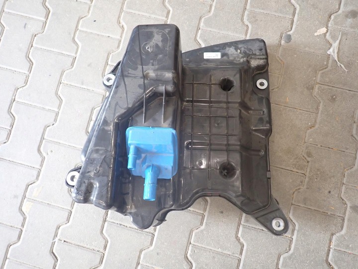 tank ADBLUE AUDI A4 B9 2015- 4067411AD