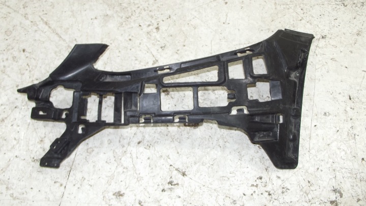Mercedes C Klasa W205 stoßstangenführung links vorne A2058850565