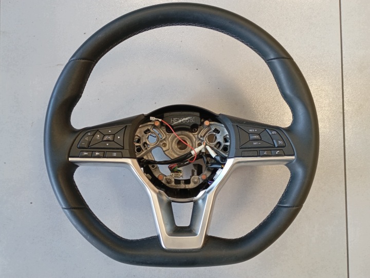 volan NISSAN JUKE II F16