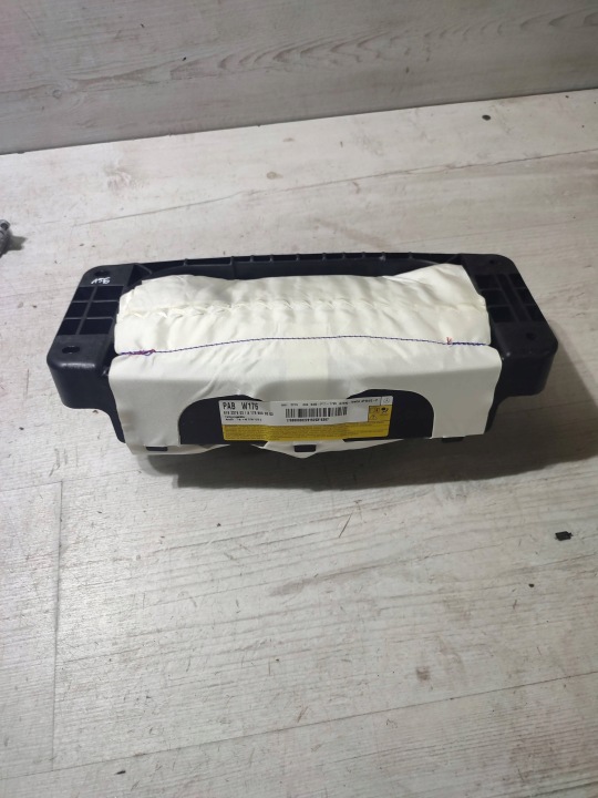 Mercedes-Benz GLA W156 2015 airbag powietrzna airbag passeggeri