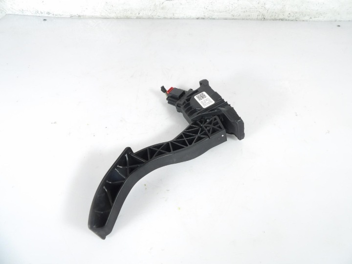 AUDI A3 8V 2.0TDI PEDAL Potentiomètre Du gaz/du liquide 5Q1723503F
