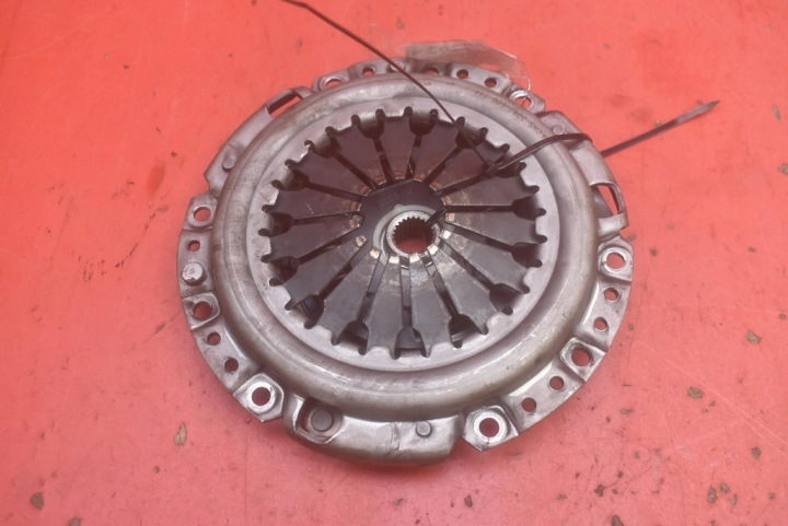 clutch disc pressure plate 3082600744 KIA PICANTO 1 and 1.1 12V 64 KM 04-07