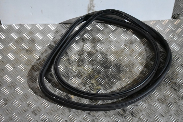 IDEALNA gasket bonnet boot BMW G16 GRAN COUPE 1