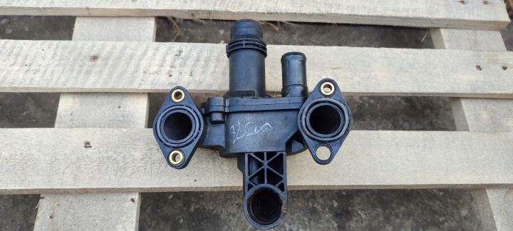 spojka vody JAGUAR XF X250 a 4H2Q-8592-B