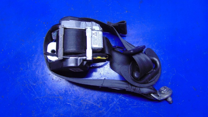 tension belt BEZBIECZENSTWA right front VW GOLF VI KOMBI 08-12 year