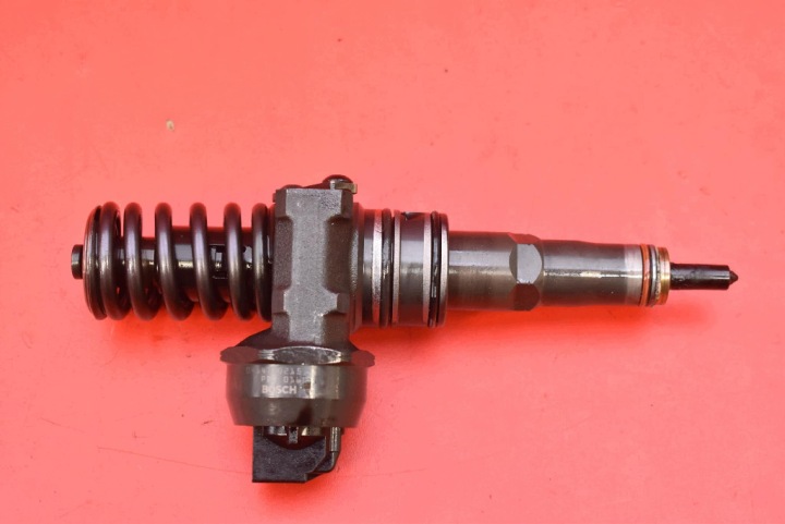 Injecteur Injecteur 0414720215 038130073AG VW GOLF 5 V 1.9 TDI 105 KM 03-09