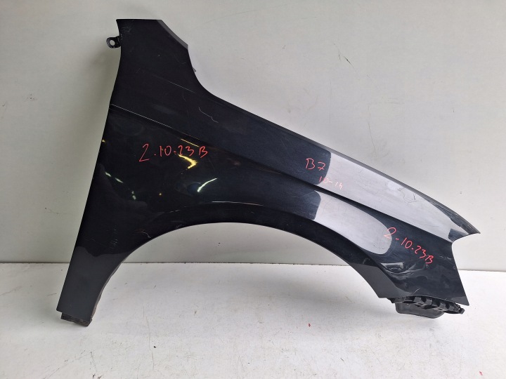 VOLKSWAGEN PASSAT B7 10-14 fender right