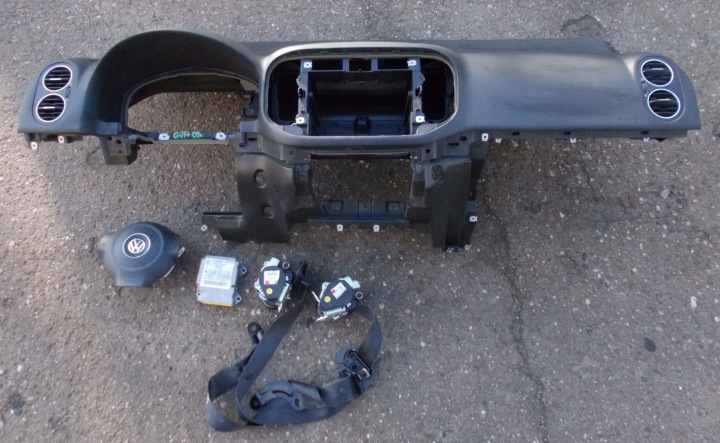 VW GOLF VI plus 1.6 TDI 09R dashboard console airbags SENSOR tension belts