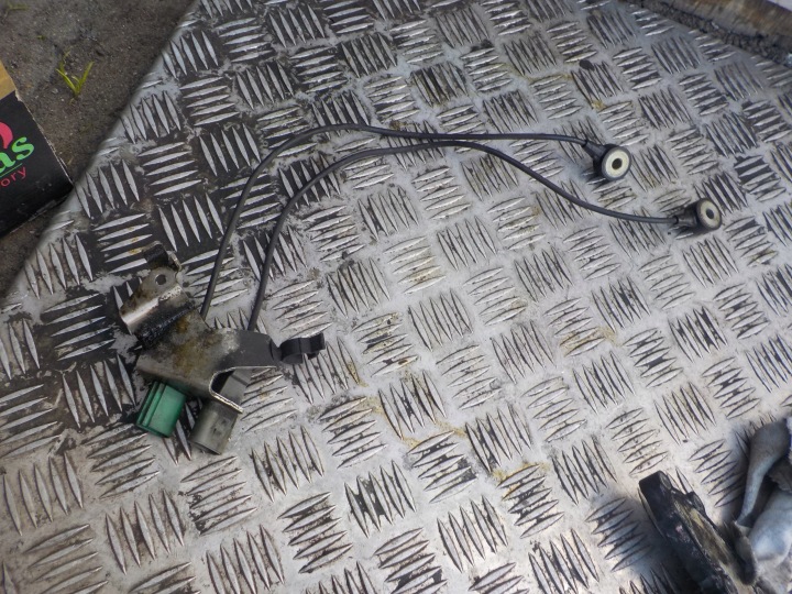 AUDI A6 C6 3.2 FSI sensor STUKOWY