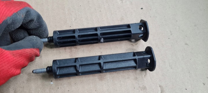 A5 8T LIFT Halter Schraube MONTAZOWA Leuchte heck 2 SZTUKI 8E0945246B A4 B8