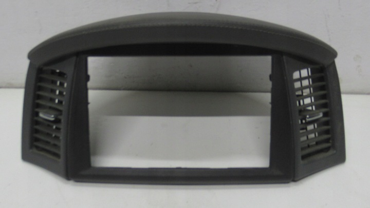 JEEP CHEROKEE WK 08R RÁM WYSWIETLACZA navigace
