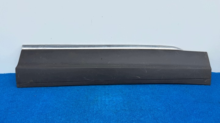 VW TIGUAN 2 II 5NA moulding door right front 5NA854940P KP14/160AL