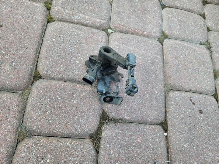 Sensor poziomica poziomowania lichte Opel Corsa F E-Corsa 9829729180