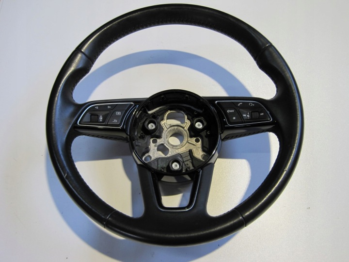 lenkrad AUDI Q2 81A