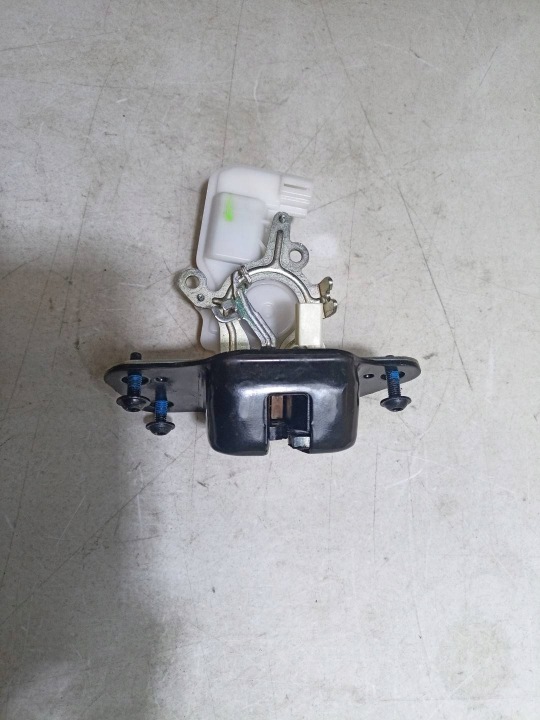 de la Serrure du capot Porte coffre hayon Jeep Cherokee 5 2014
