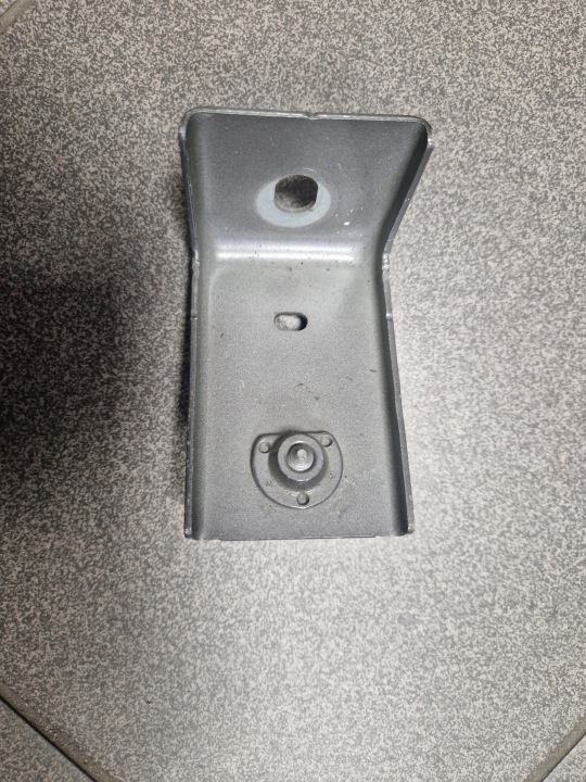 STAFFA MANIGLIA PARAFANGO SUPPORTO RENAULT TRAFIC III
