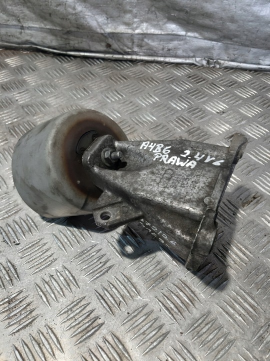 Audi A4 B6 2.4 V6 holder engine mount right 8D0199308D