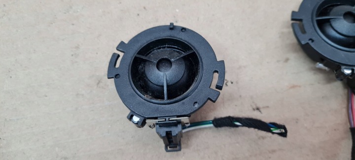 A5 8T S5 reprák WYSOKOTONOWY dvere BANGOLUFSEN A4 B8 8T0035399