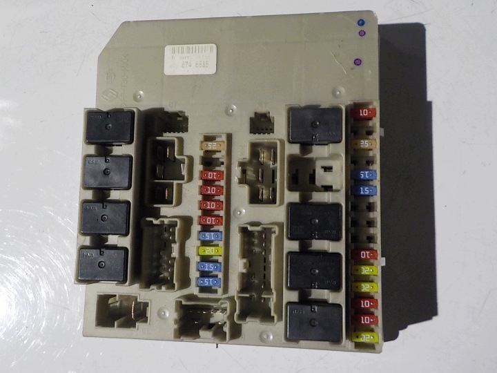 RENAULT CLIO III modul BSI UCH 674658B 674 658B USM