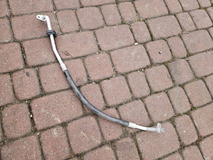 wiring pipe hose of the air conditioning Renault Zoe 924408565R