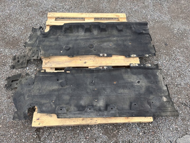 Couverture tablier moteur Protection soubassement Latérale, côté droit, côté gauche Latérale/côté Inférieur Inférieur Lincoln Continental 2017r