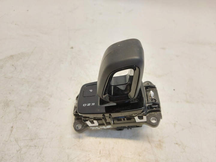 Volvo XC40 Lift Recharge switch gear lever 32335827