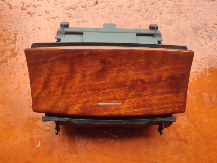 pepeljara Mercedes-Benz W203 A2036800852