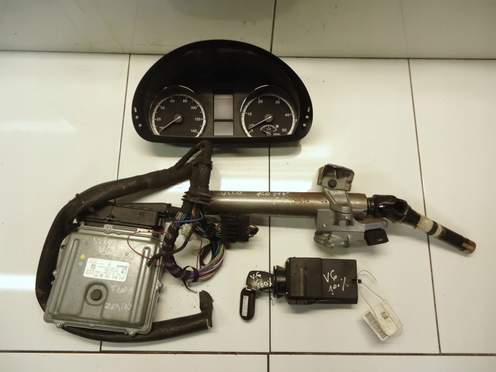 MERCEDES VIANO VITO W639 running board STARTOWY A6421509677