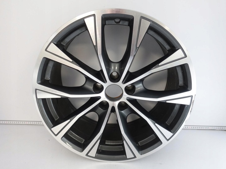AUDI A6 S-LINE 4P0 C9 AVANT szedán felni 25- 8,5Jx19 ET40 5x112