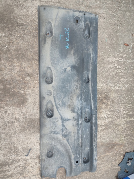 Blende Abdeckung Unterfahrschutz links Volkswagen Jetta VI 5C6825201