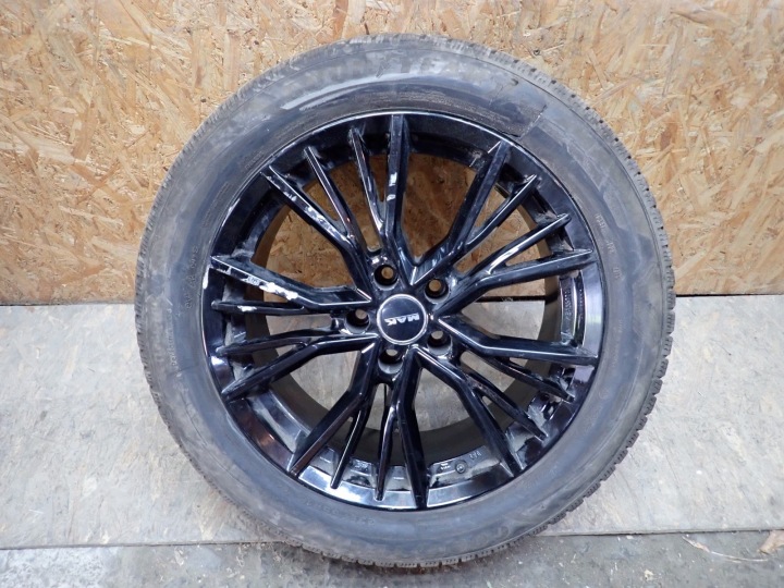 disk hliníkový MAK Union Gloss Black 18" 5x112 ET 38 8J AUDI VW SEAT