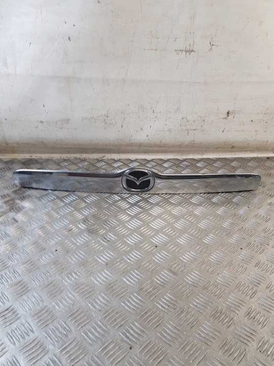 Leiste Schutzleiste CHROM heckklappe heck MAZDA TRIBUTE 2005r 78425A22